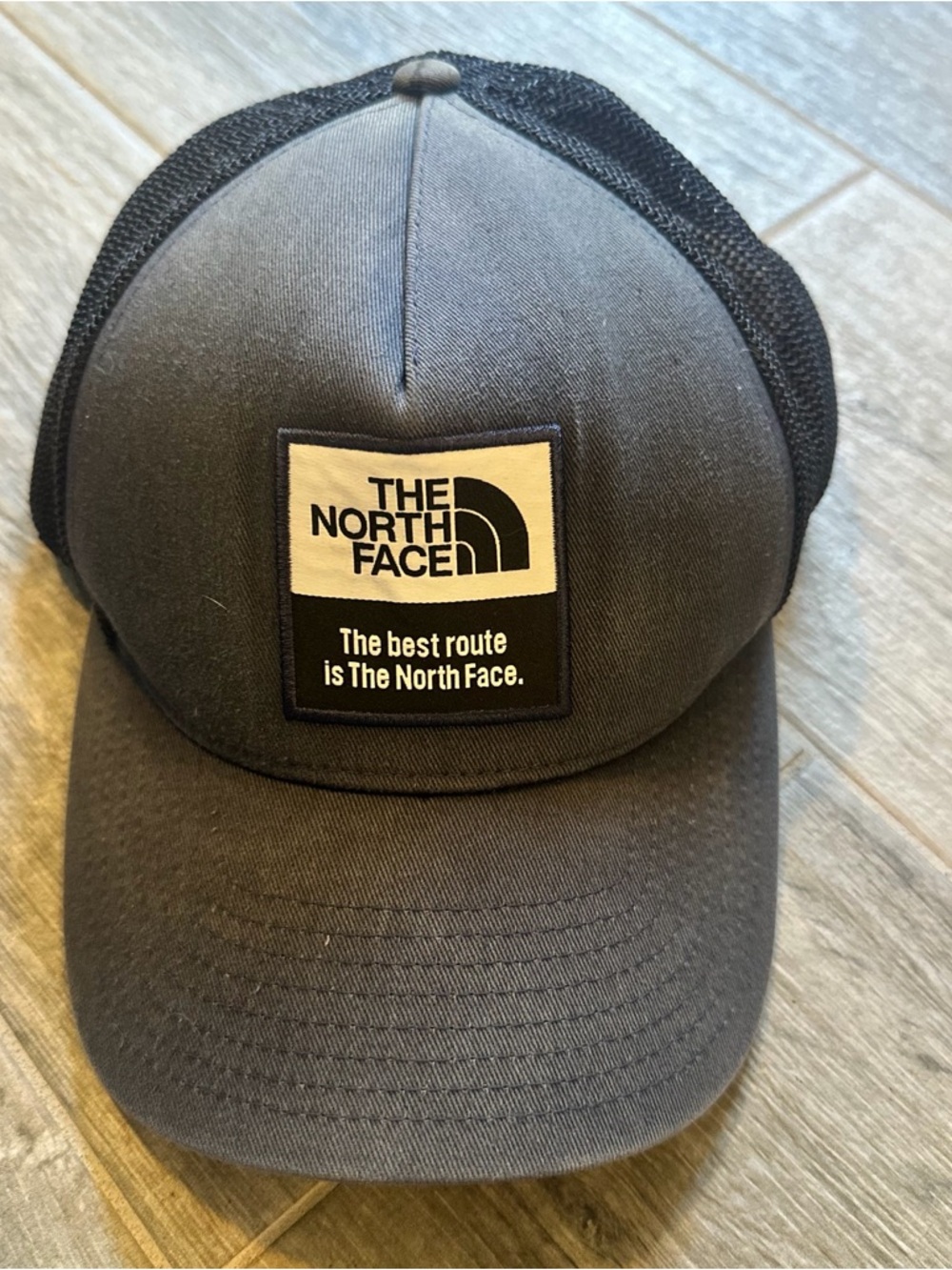 The North Face Trucker Hat Cap One Size Two Tone Grey / Black
Mesh Baseball